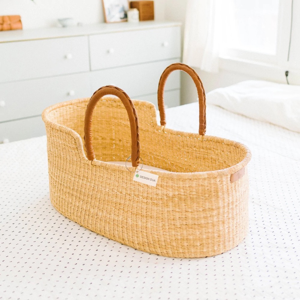 Signature Bilia Bassinet: Natural Moses Basket